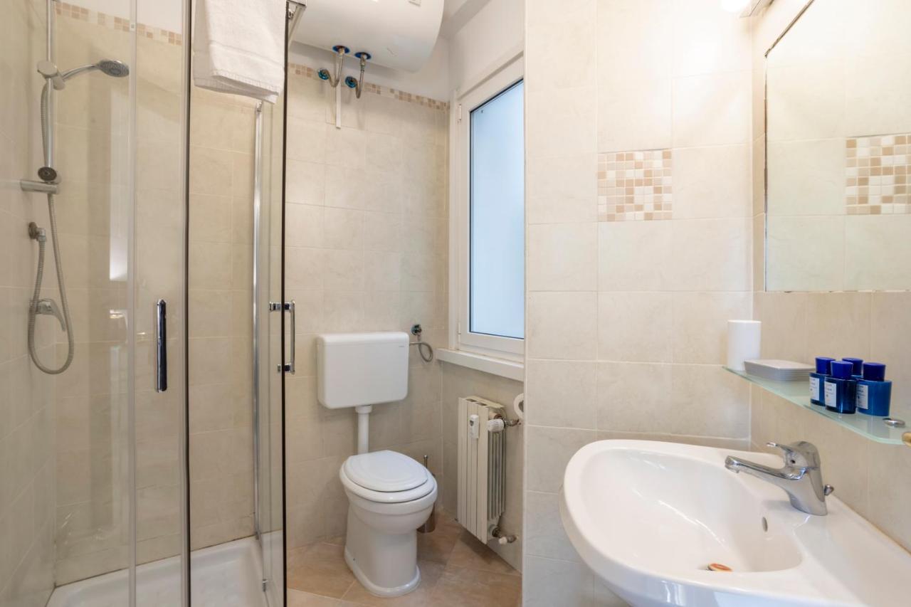 Re Di Roma - Charme Apartment Exterior photo